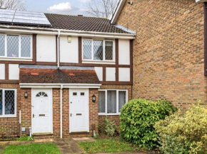 Pass the Keys Cosy 2BR Home in Walton